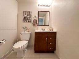 Picture of 19370 Collins Ave # 905, Sunny Isles Beach, FL 33160