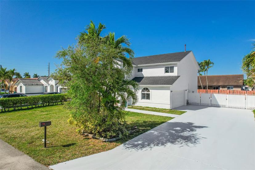 Picture of 15022 SW 149Th Ct, Miami FL 33196