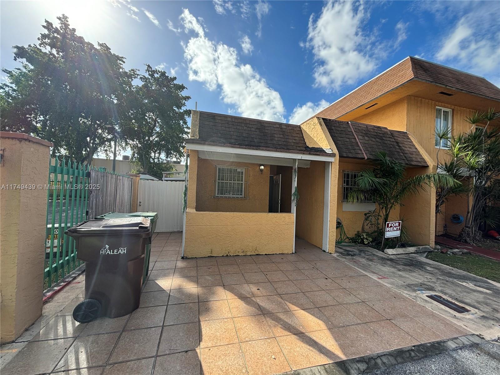 Picture of 2350 W 53Rd Ter # 12, Hialeah, FL 33016