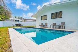Picture of 17835 NE 6Th Ave, Miami, FL 33162