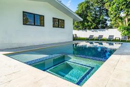Picture of 17835 NE 6Th Ave, Miami, FL 33162