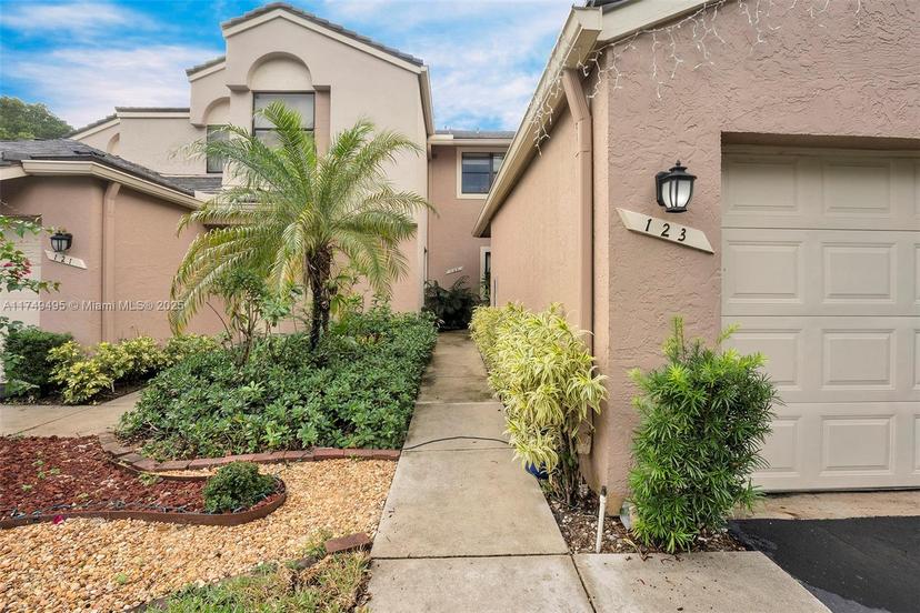 Picture of 123 NW 98Th Ter, Plantation FL 33324