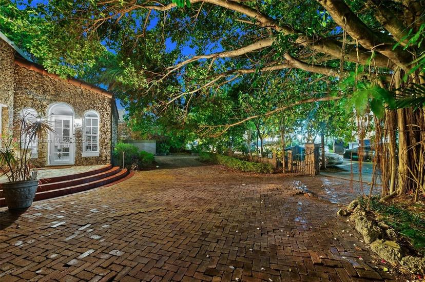 Picture of 1755 SW 10Th St, Miami FL 33135