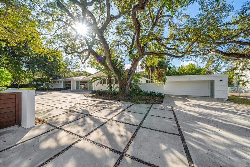 Picture of 4950 SW 82Nd St, Miami FL 33143
