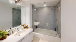 Picture of 92 SW 3Rd St # 3506, Miami, FL 33130