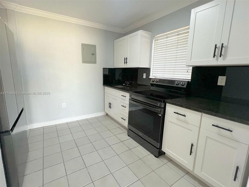 Picture of 4758 W Flagler St # 7, Miami FL 33134