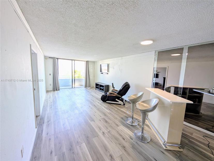 Picture of 8201 Byron Ave # 505, Miami Beach FL 33141