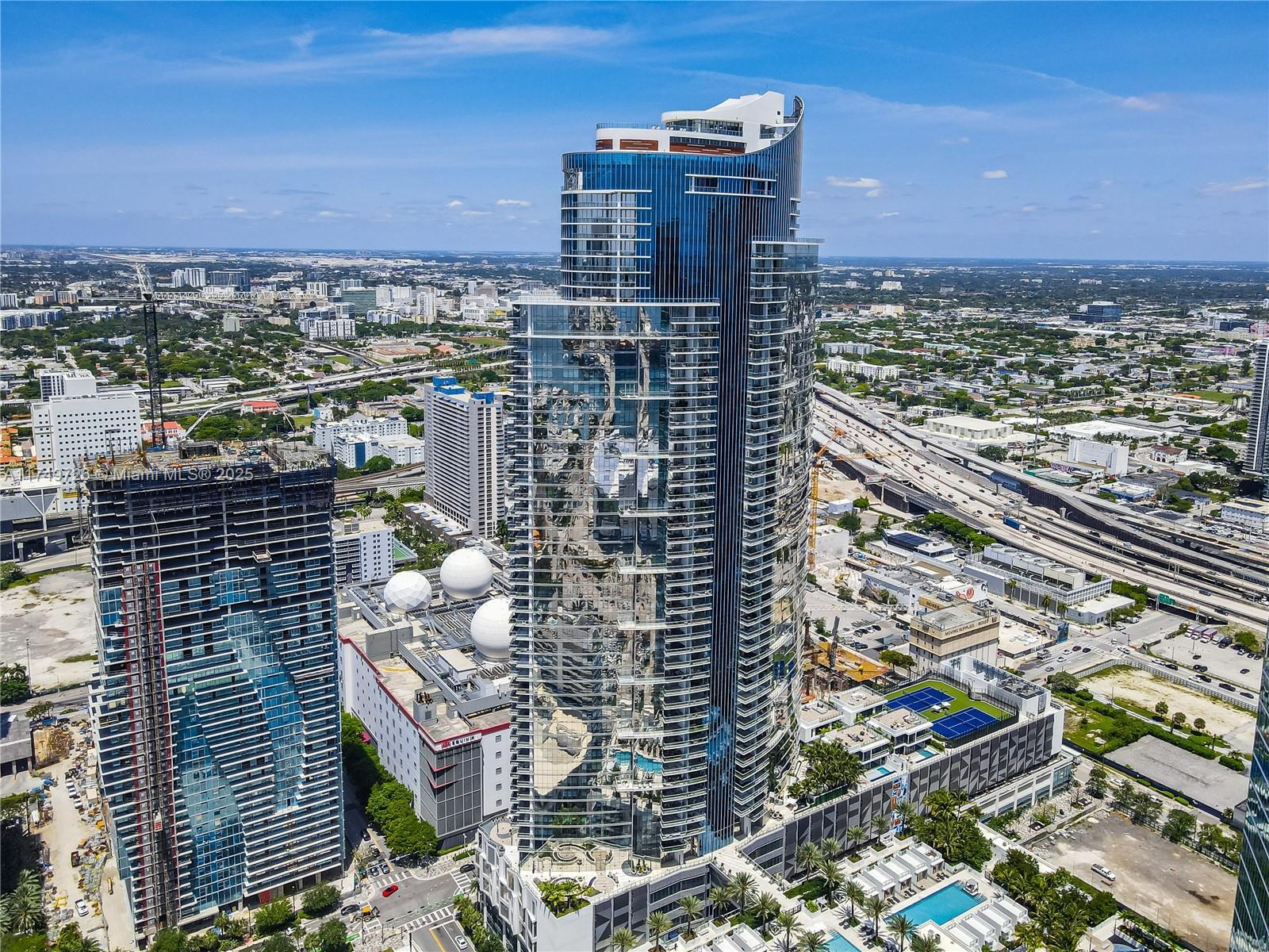 Picture of 851 NE 1St Ave # 2904, Miami, FL 33132