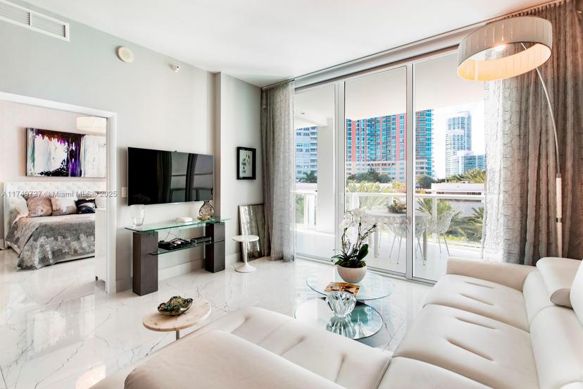 Picture of 50 S Pointe Dr # 610, Miami Beach FL 33139
