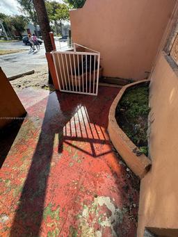 Picture of 4041 NW 19Th St # 4041, Lauderhill, FL 33313