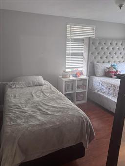 Picture of 900 NW 127Th St, North Miami, FL 33168
