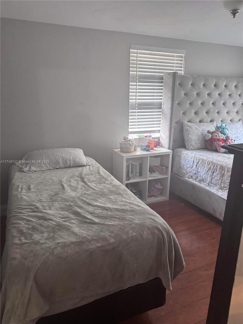 Picture of 900 NW 127Th St, North Miami FL 33168