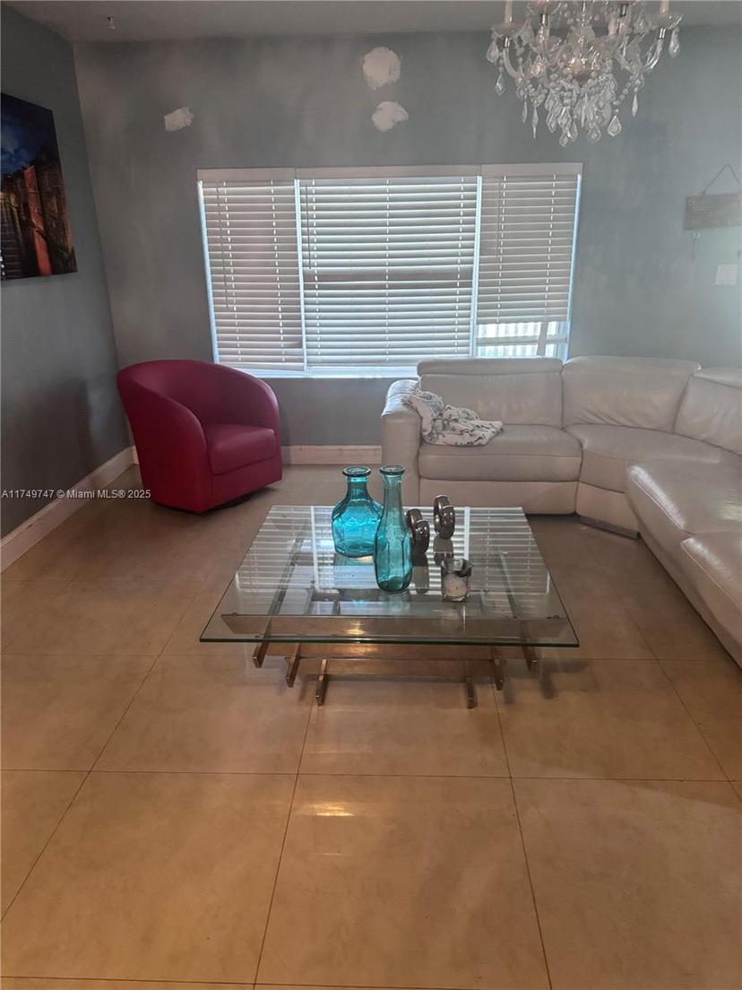 Picture of 900 NW 127Th St, North Miami FL 33168