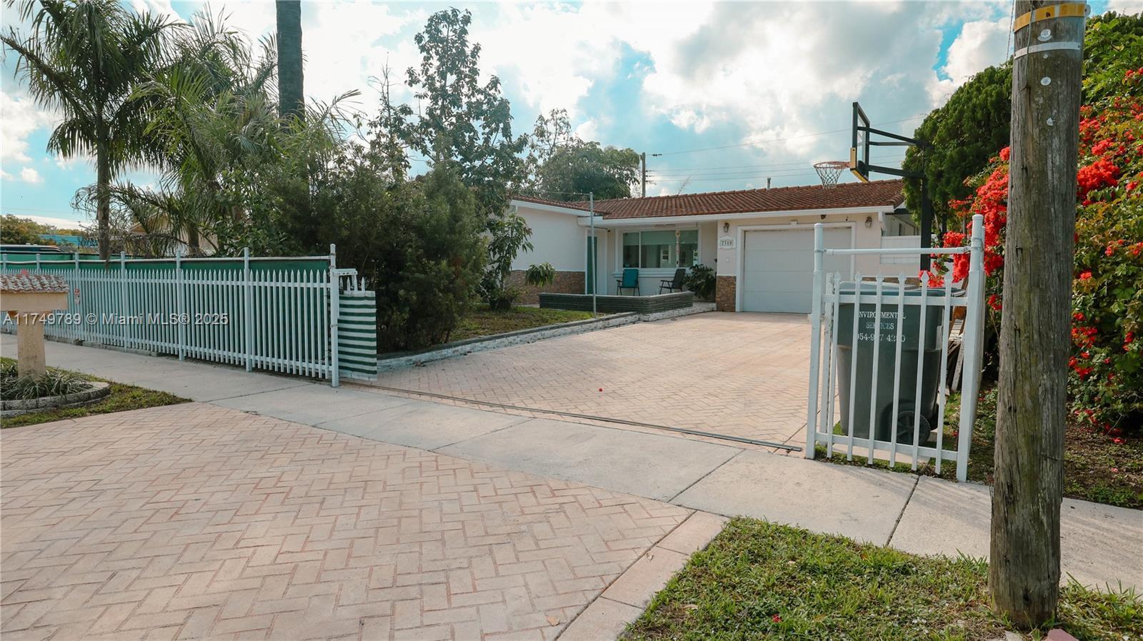 Picture of 7310 Grant Ct, Hollywood, FL 33024