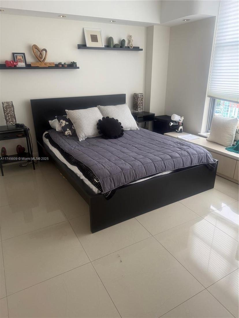 Picture of 3530 Mystic Pointe Dr # 2303, Aventura FL 33180