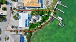 Picture of 335 Calzada De Bouganvillea, Marathon, FL 33050