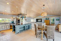 Picture of 335 Calzada De Bouganvillea, Marathon, FL 33050