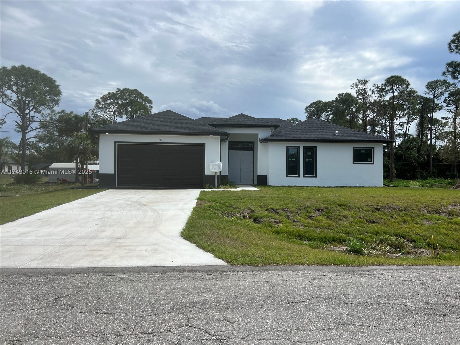 Picture of 418 Calvin Ave, Lehigh Acres, FL 33972
