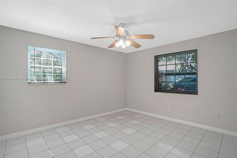 Picture of 2124 Nova Village Dr, Davie FL 33317