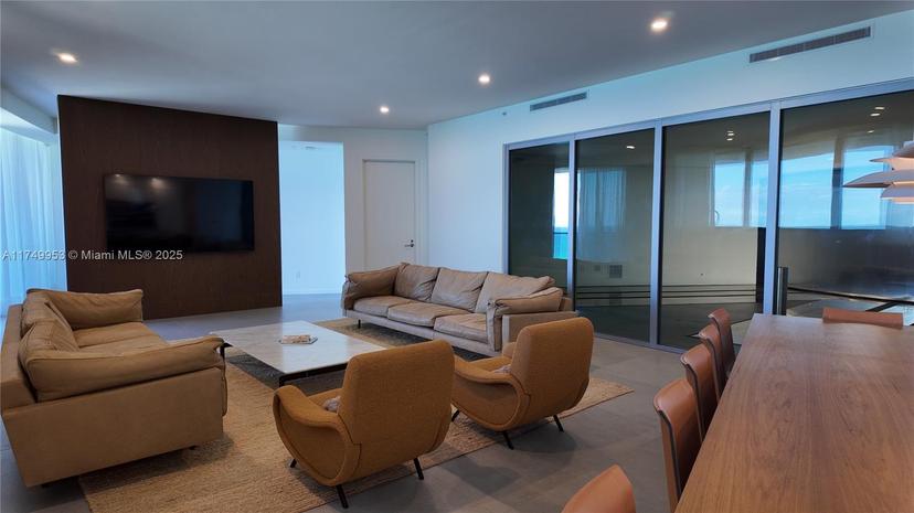 Picture of 18555 Collins Ave # 905, Sunny Isles Beach FL 33160