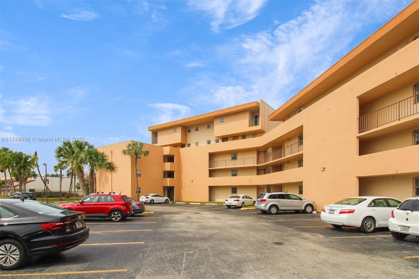 Picture of 8897 Fontainebleau Blvd # 403, Miami, FL 33172
