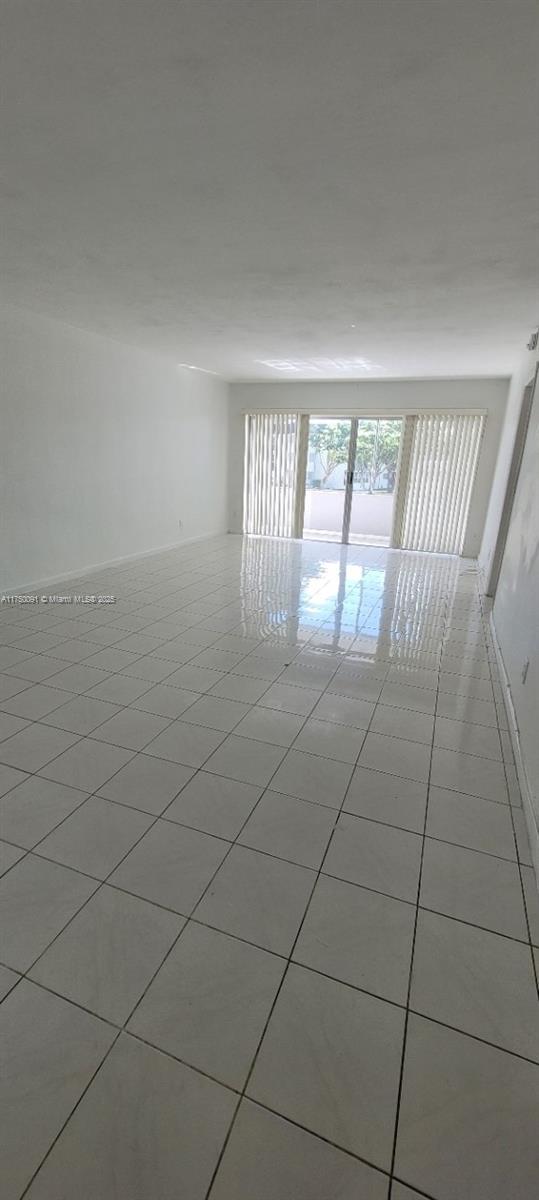 Picture of 1450 NE 191St St # 205, Miami FL 33179