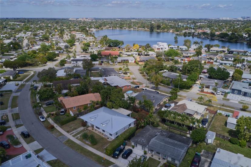 Picture of 10745 Westwood Lake Dr, Miami FL 33165