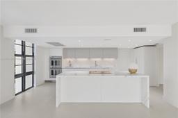 Picture of 5500 Collins Ave # 802, Miami Beach, FL 33140