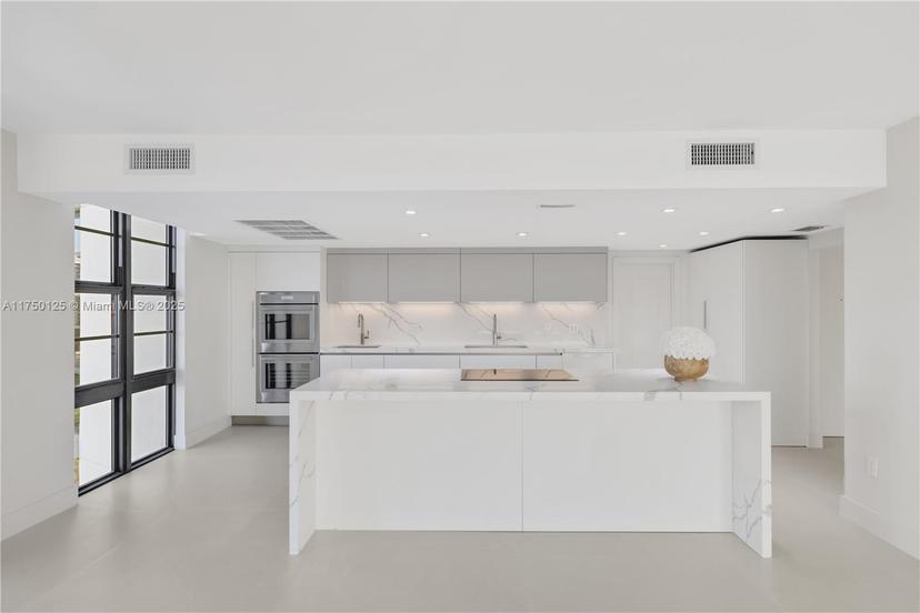 Picture of 5500 Collins Ave # 802, Miami Beach FL 33140