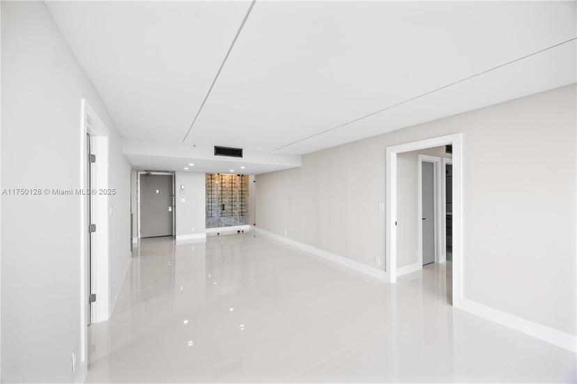 Picture of 20379 W Country Club Dr, Aventura FL 33180