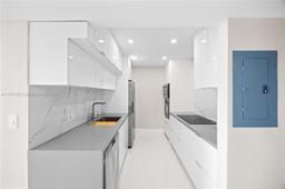Picture of 20379 W Country Club Dr, Aventura, FL 33180