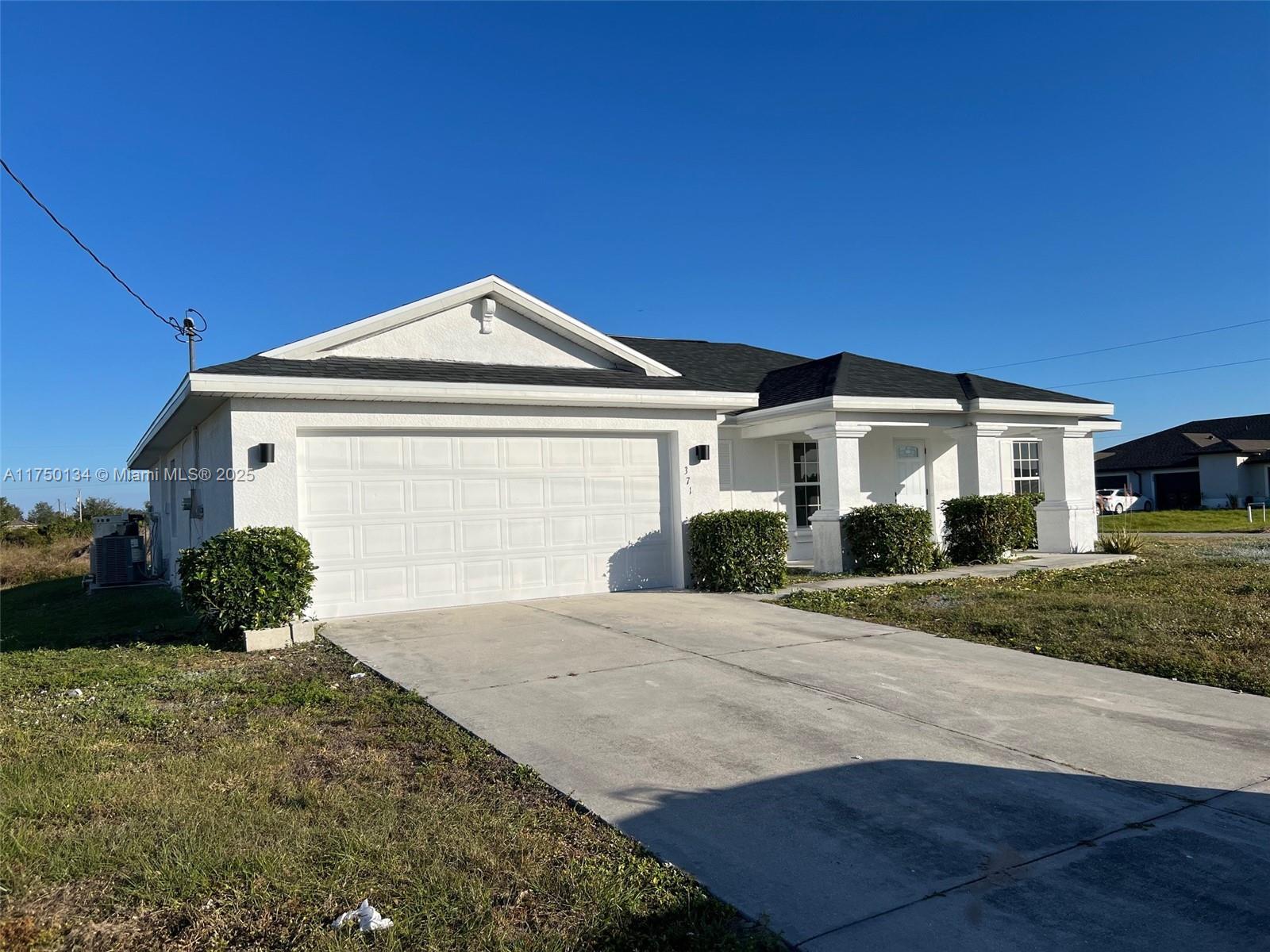 Picture of 371 Portage, Lehigh Acres, FL 33974