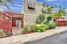 Picture of 1491 W Fairway Rd # 1491, Pembroke Pines, FL 33026