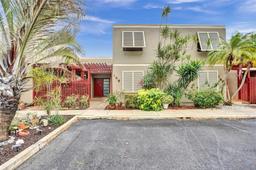 Picture of 1491 W Fairway Rd # 1491, Pembroke Pines, FL 33026