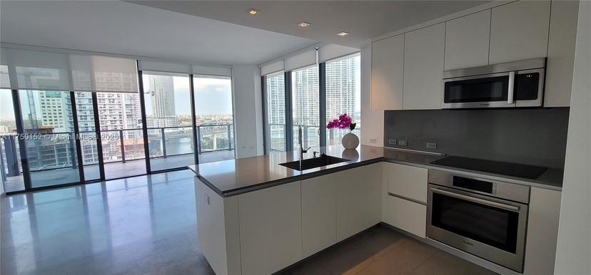 Picture of 68 SE 6Th St # 1012, Miami FL 33131