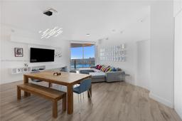 Picture of 17111 Biscayne Blvd, North Miami Beach, FL 33160