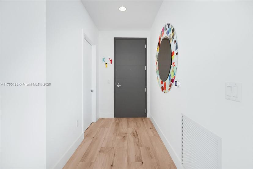 Picture of 17111 Biscayne Blvd, North Miami Beach FL 33160