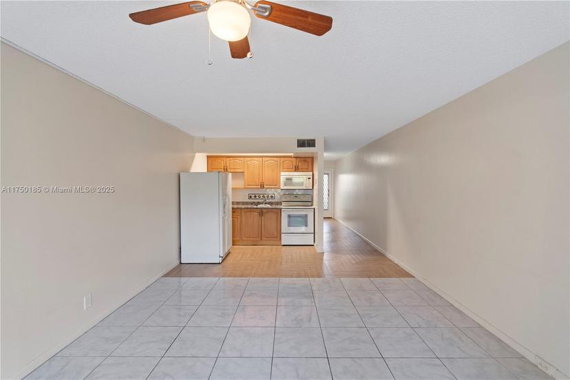 Picture of 1400 SW 124Th Ter # 106Q, Pembroke Pines FL 33027