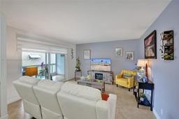 Picture of 5300 Washington St # I203, Hollywood, FL 33021