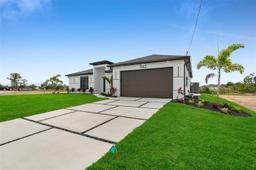 Picture of 1142 NE 37Th St, Cape Coral, FL 33909