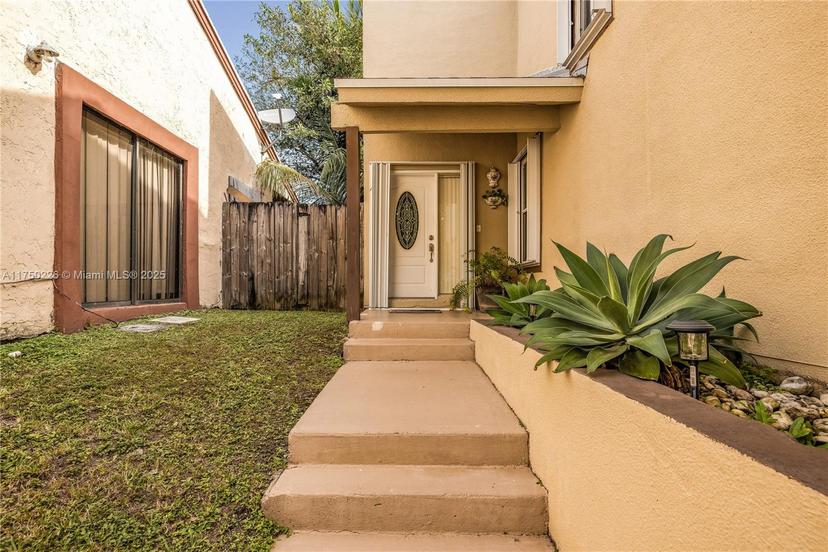 Picture of 9951 SW 218Th Ter, Cutler Bay FL 33190