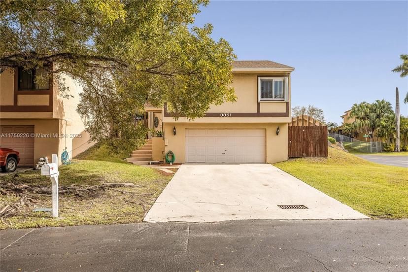 Picture of 9951 SW 218Th Ter, Cutler Bay FL 33190