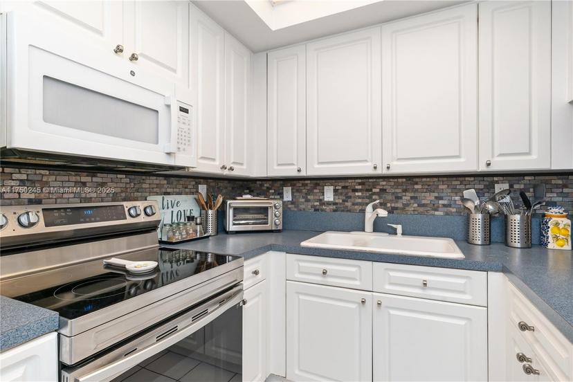 Picture of 9725 NW 52Nd St # 216, Doral FL 33178