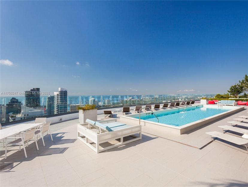 Picture of 45 SW 9Th St # 1109, Miami FL 33130
