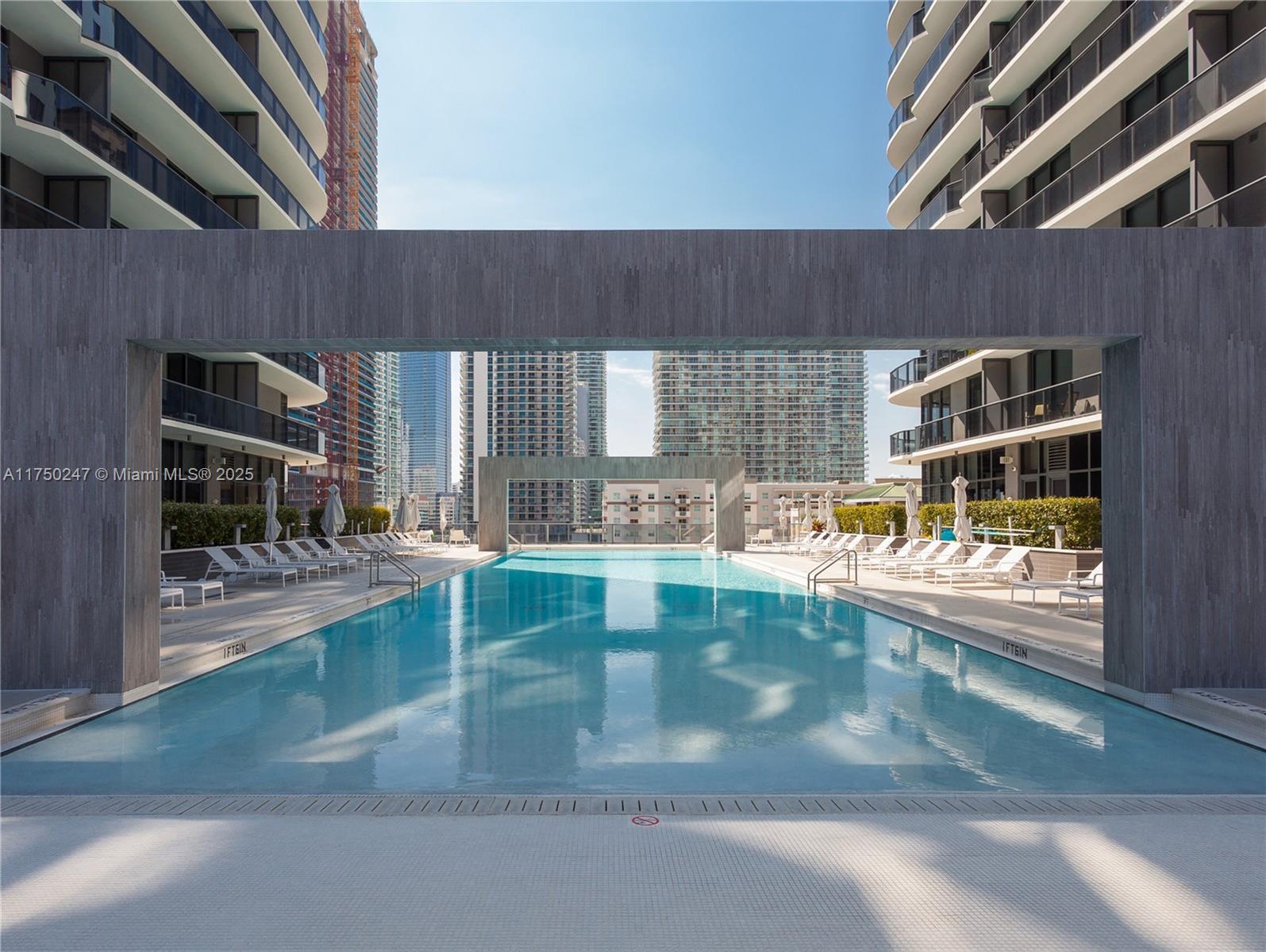 Picture of 45 SW 9Th St # 1109, Miami, FL 33130
