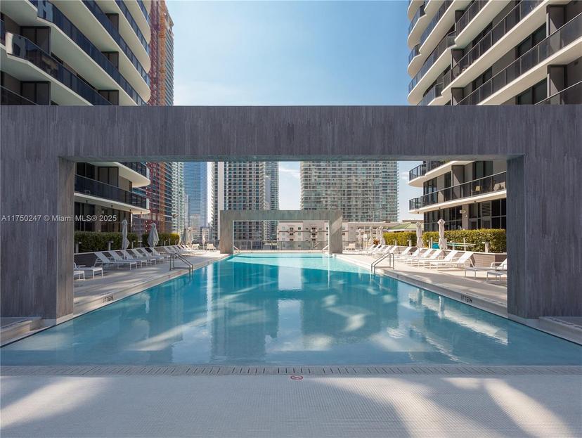 Picture of 45 SW 9Th St # 1109, Miami FL 33130