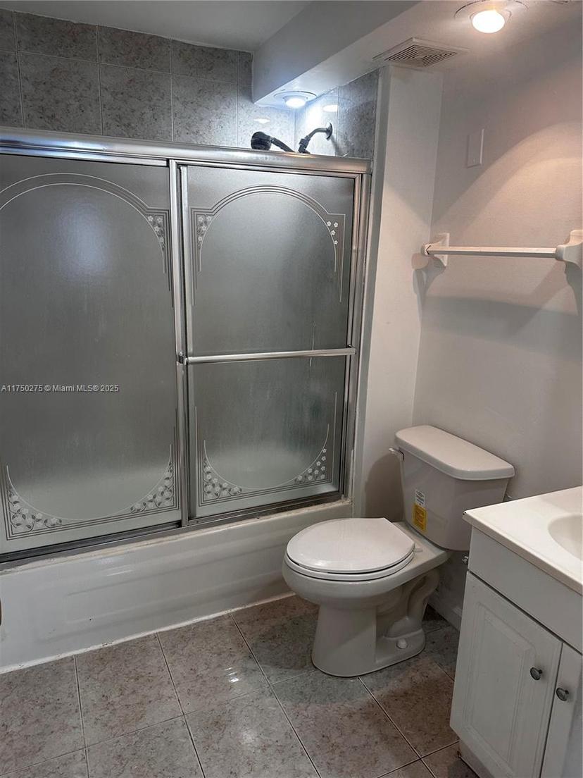 Picture of 7900 Fairview Dr # 106, Tamarac FL 33321