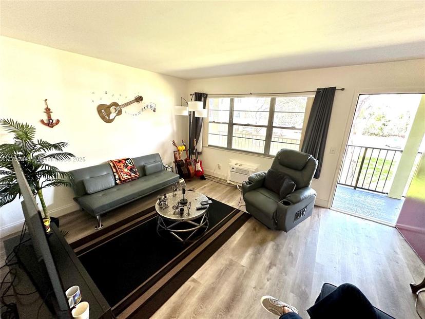 Picture of 13500 SW 1St St # 208U, Pembroke Pines FL 33027