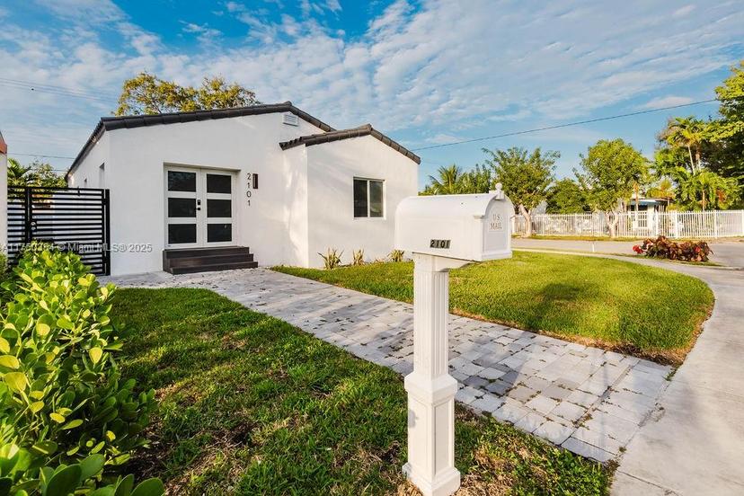 Picture of 2101 SW 16Th Ter, Miami FL 33145