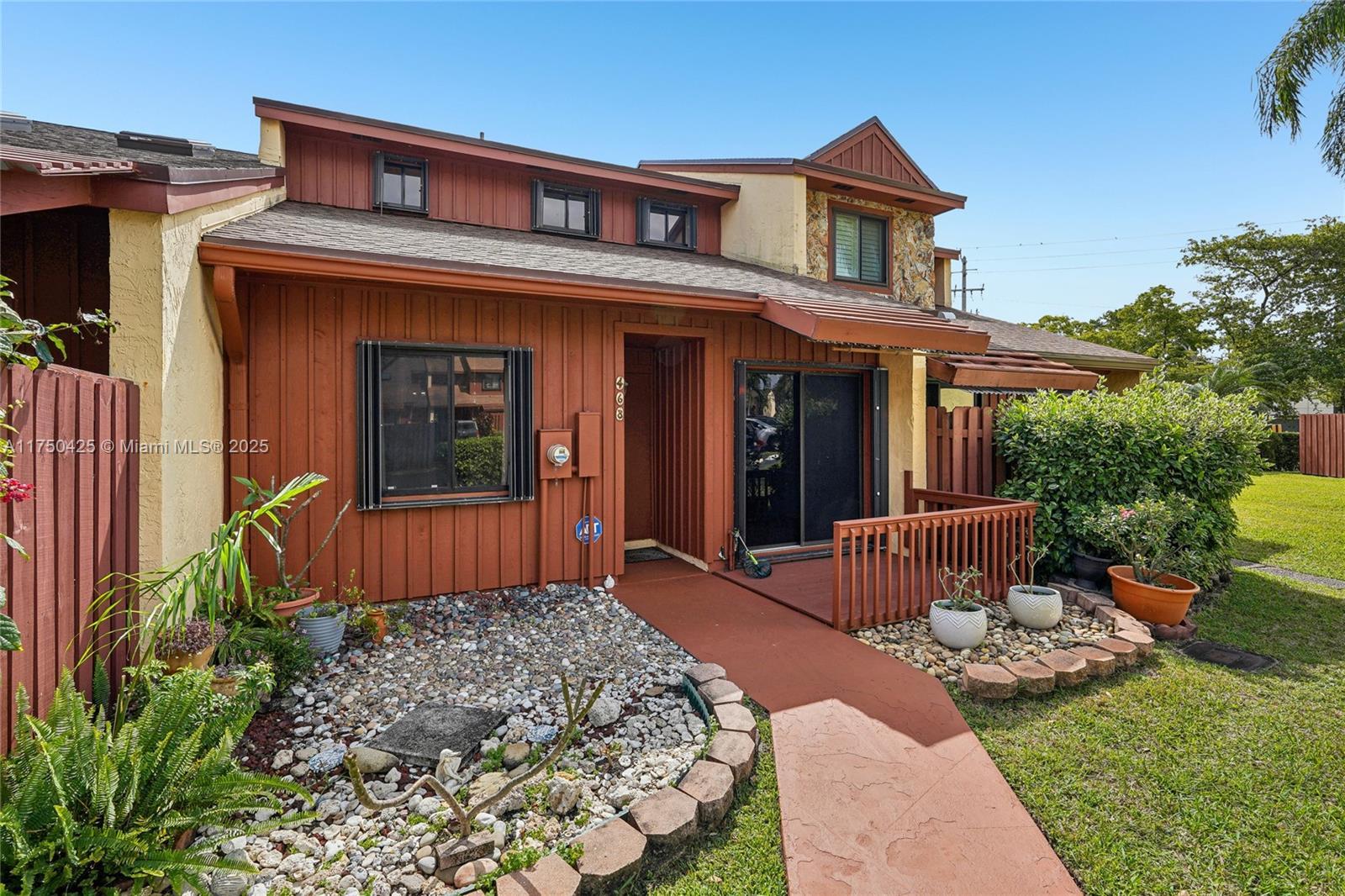 Picture of 468 SE 14Th St, Dania Beach, FL 33004